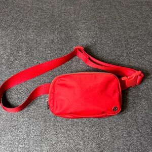 Lululemon Everywhere Belt Bag Red One Size – Adjustable